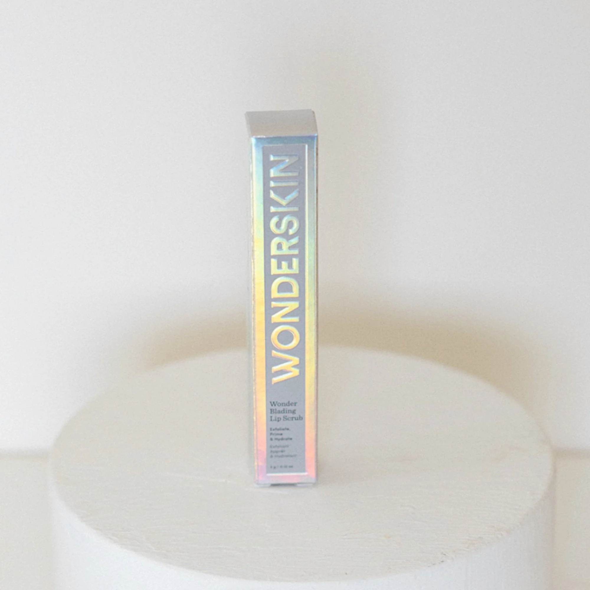 WONDER BLADING 3-in-1 Lip Scrub - Image 7